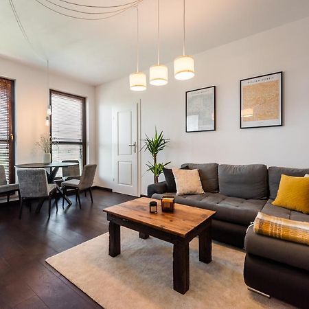 Ochota De Luxe Apartment Varsó Kültér fotó