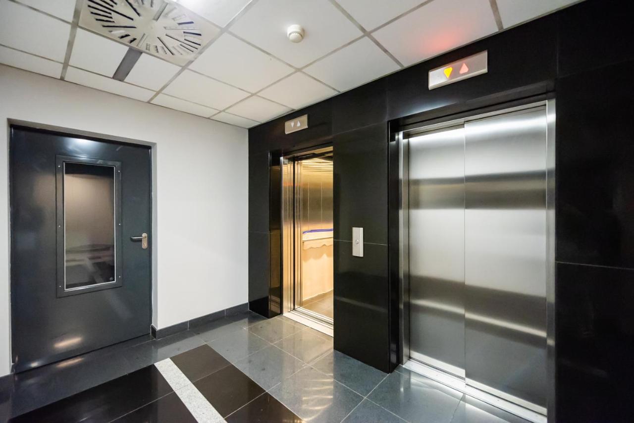 Ochota De Luxe Apartment Varsó Kültér fotó