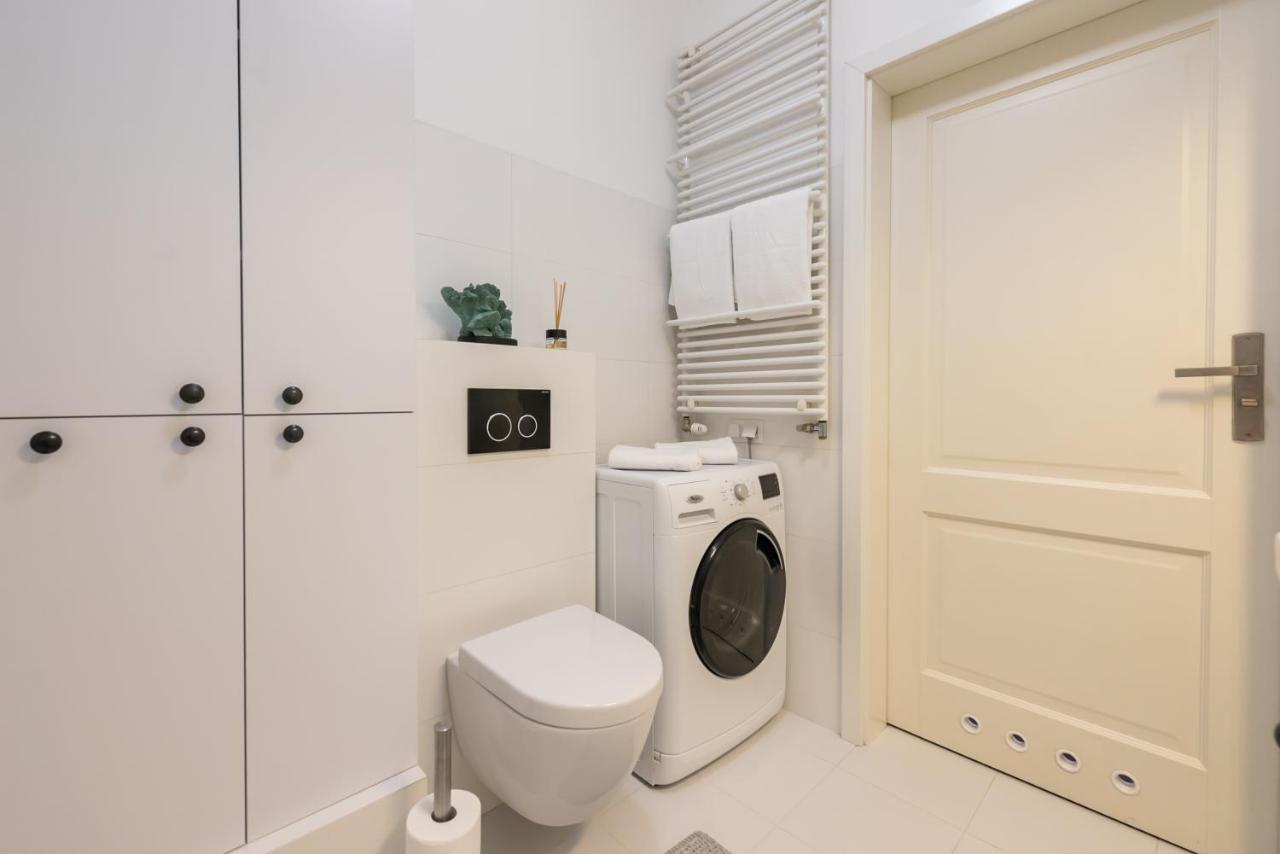 Ochota De Luxe Apartment Varsó Kültér fotó