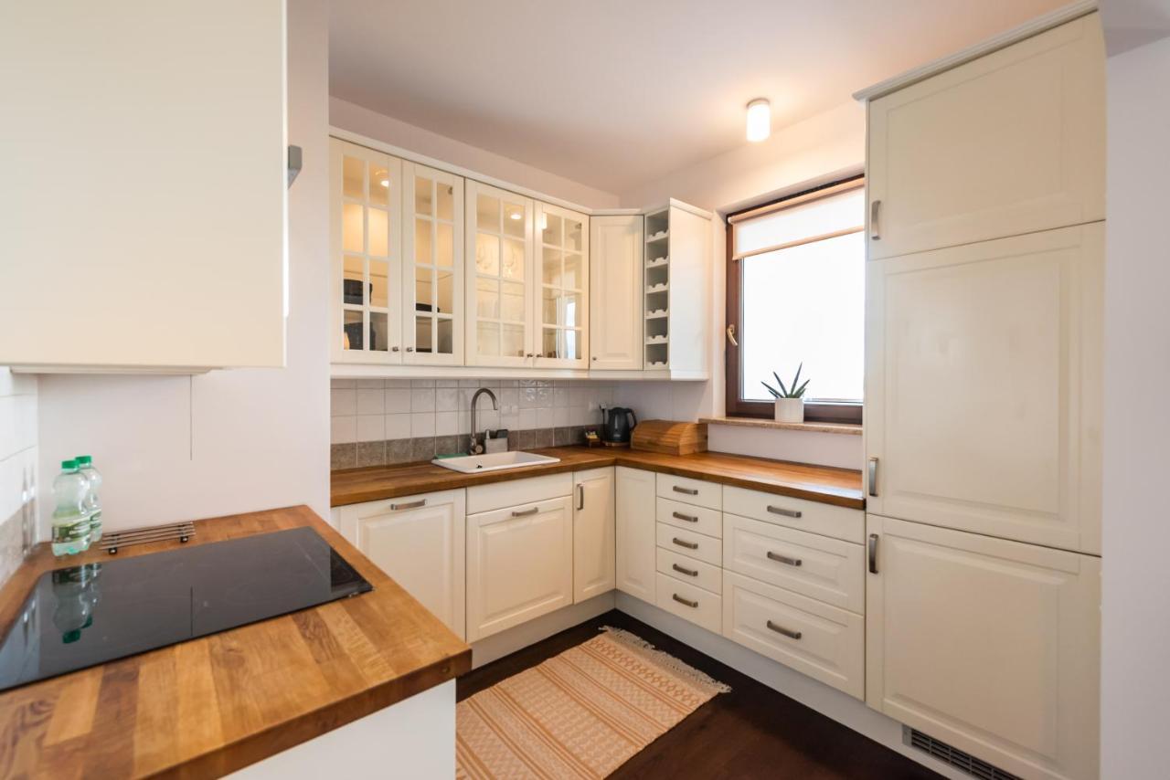 Ochota De Luxe Apartment Varsó Kültér fotó